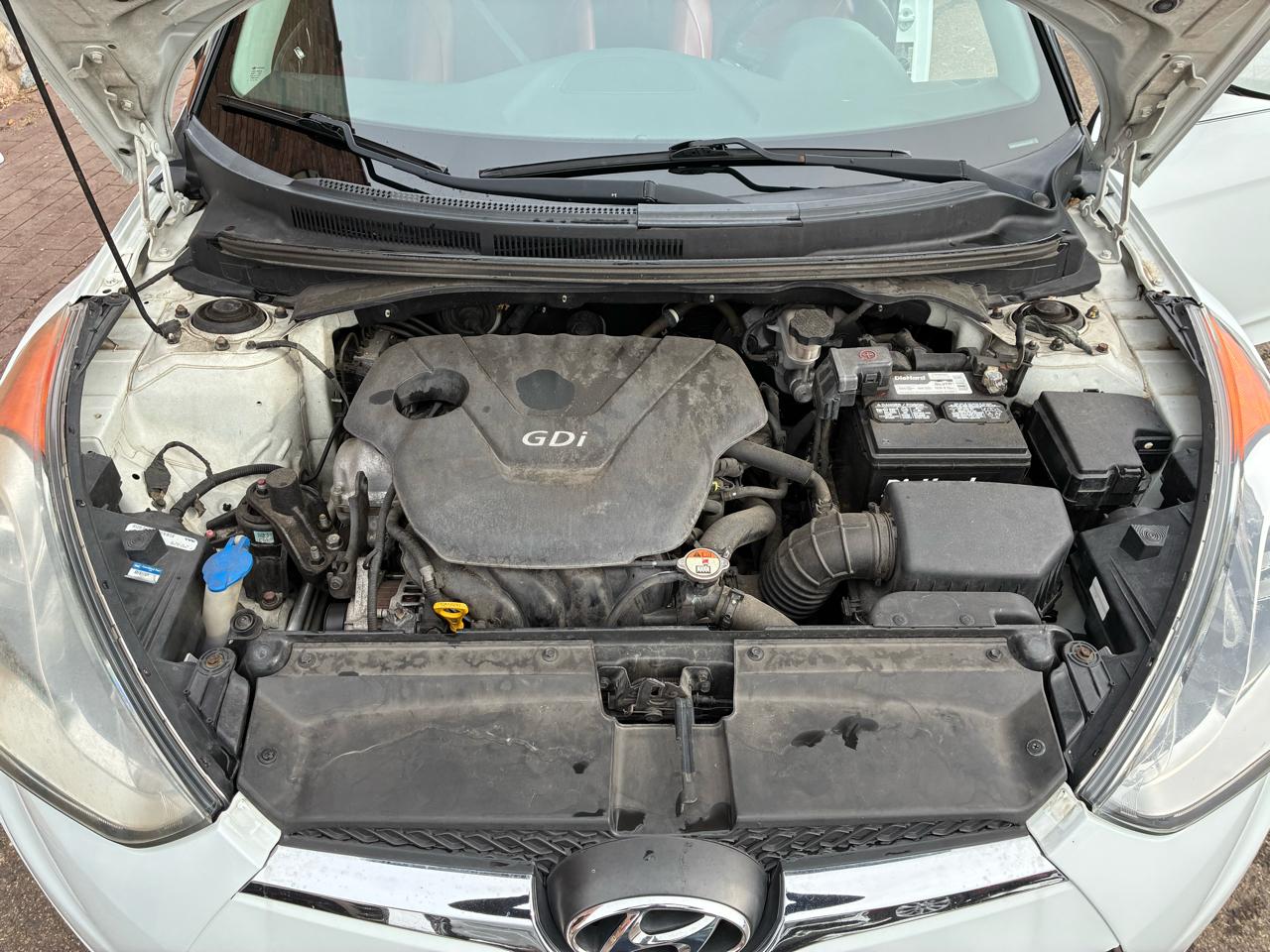 Hyundai Veloster Base 2012