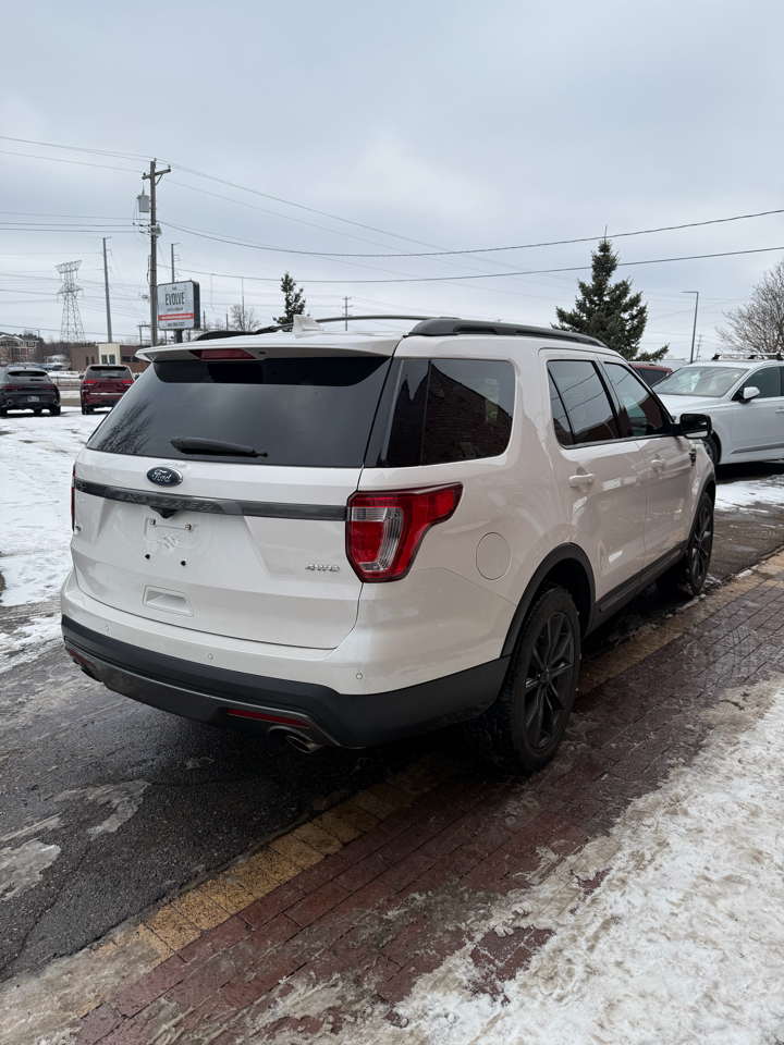 Ford Explorer XLT 4WD 2017