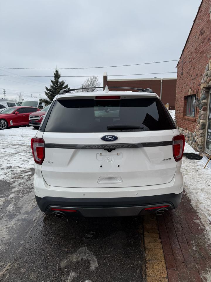 Ford Explorer XLT 4WD 2017