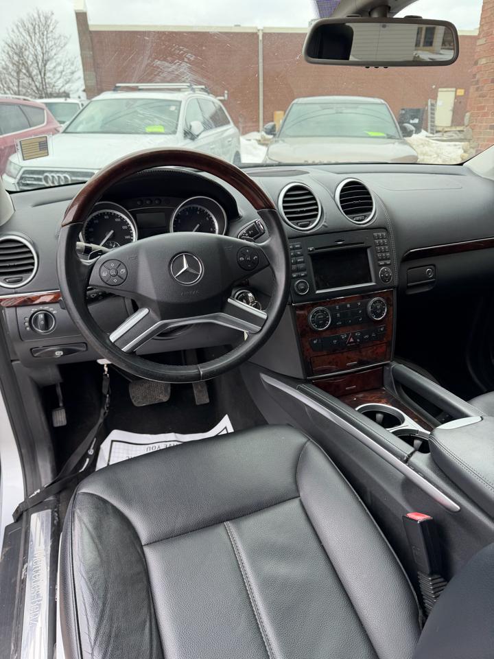 Mercedes-Benz GL-Class GL450 4MATIC 2011