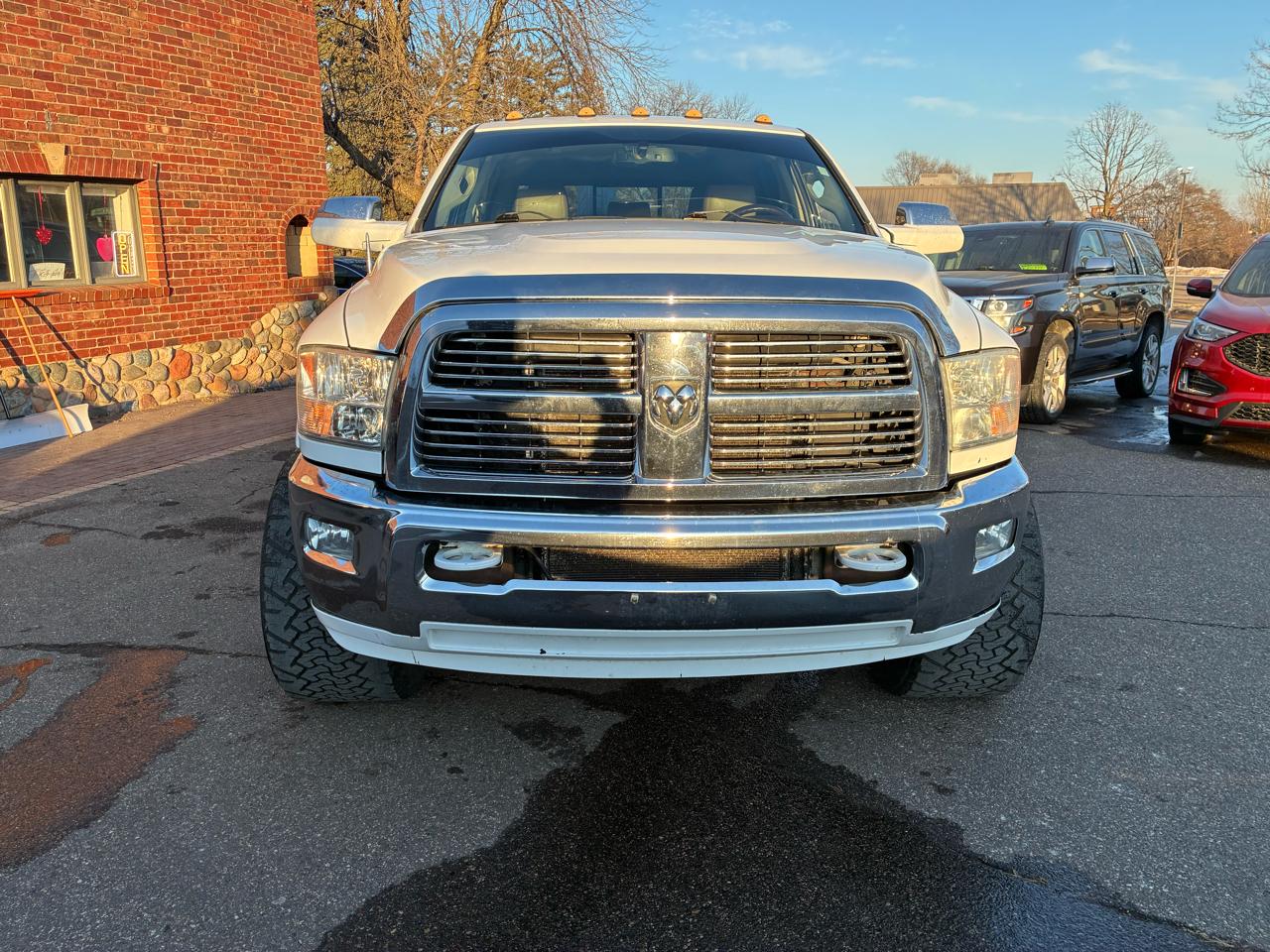 RAM 3500 4WD Mega Cab 160.5" Laramie 2011
