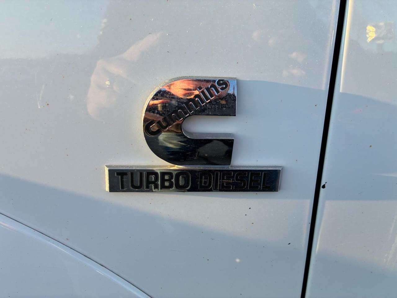 RAM 3500 4WD Mega Cab 160.5" Laramie 2011