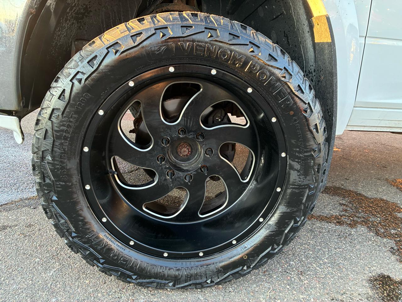 RAM 3500 4WD Mega Cab 160.5" Laramie 2011