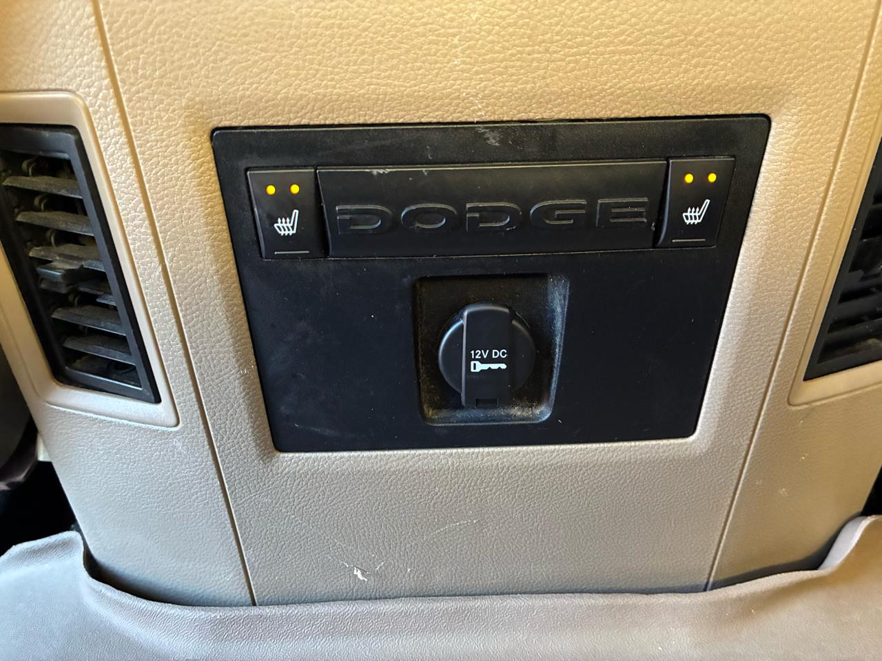 RAM 3500 4WD Mega Cab 160.5" Laramie 2011