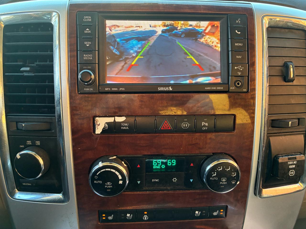 RAM 3500 4WD Mega Cab 160.5" Laramie 2011