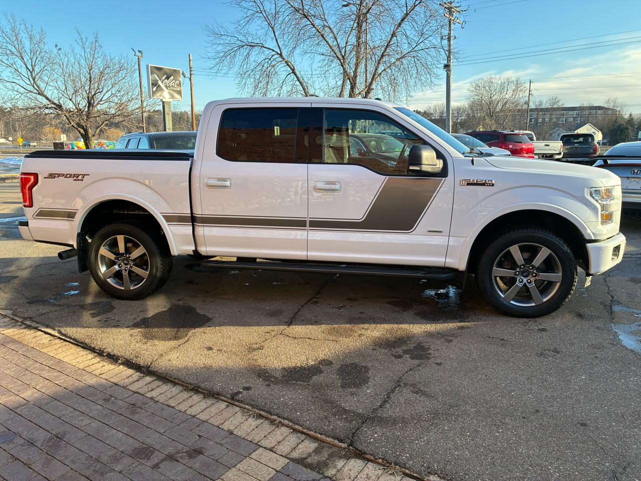 Ford F-150 XLT 4WD SuperCrew 5.5' Box 2015