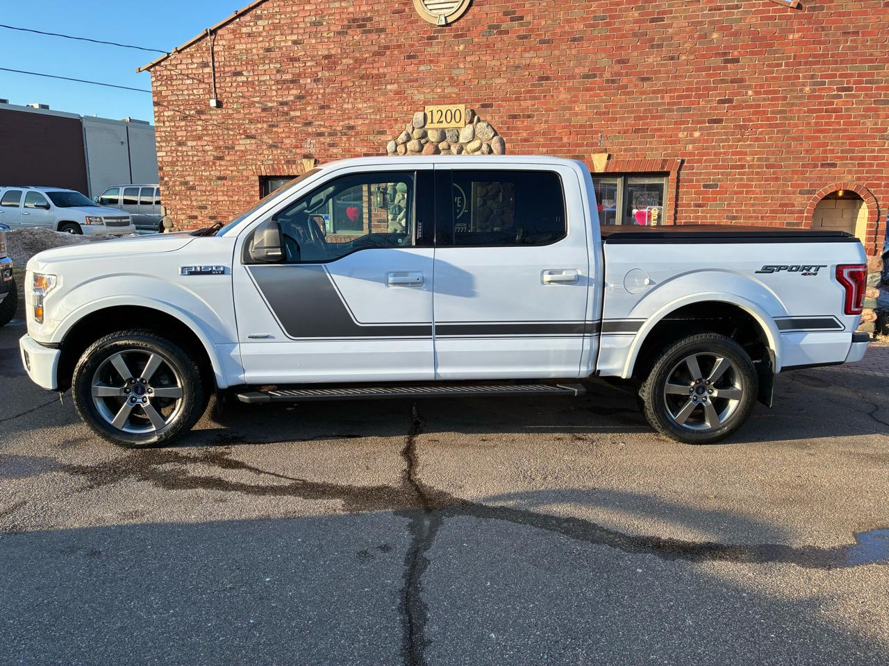 Ford F-150 XLT 4WD SuperCrew 5.5' Box 2015