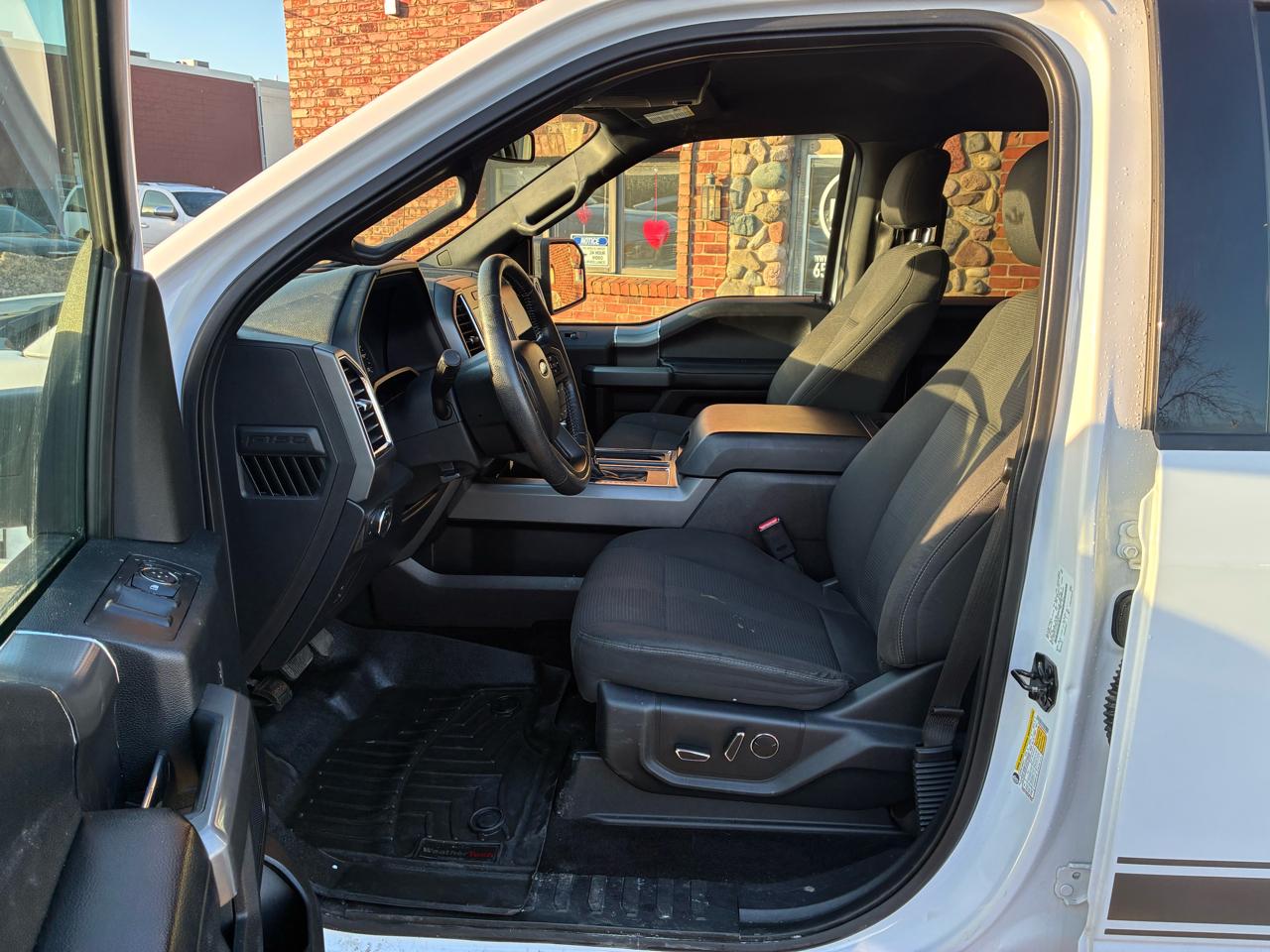 Ford F-150 XLT 4WD SuperCrew 5.5' Box 2015