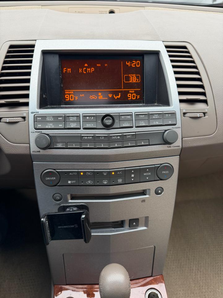 Nissan Maxima SE 2006