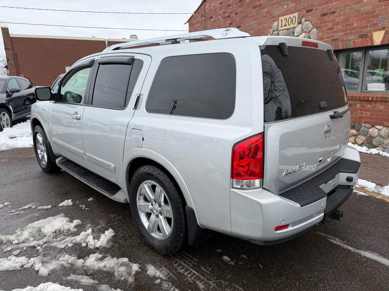 Nissan Armada Platinum 4WD 2014