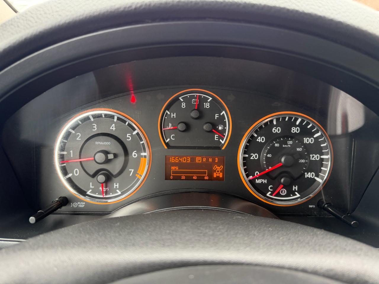 Nissan Armada Platinum 4WD 2014