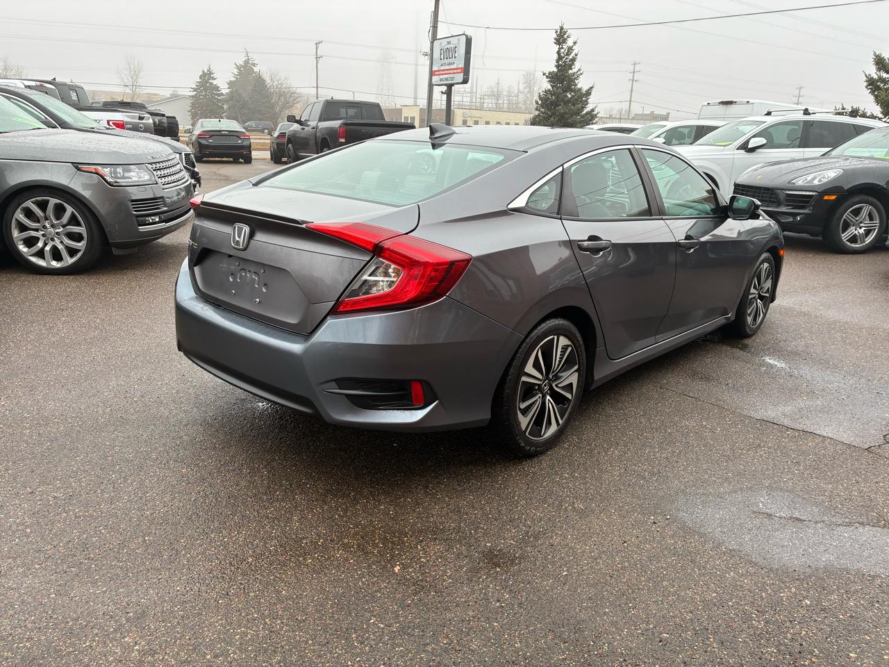 Honda Civic EX-T Sedan CVT 2016