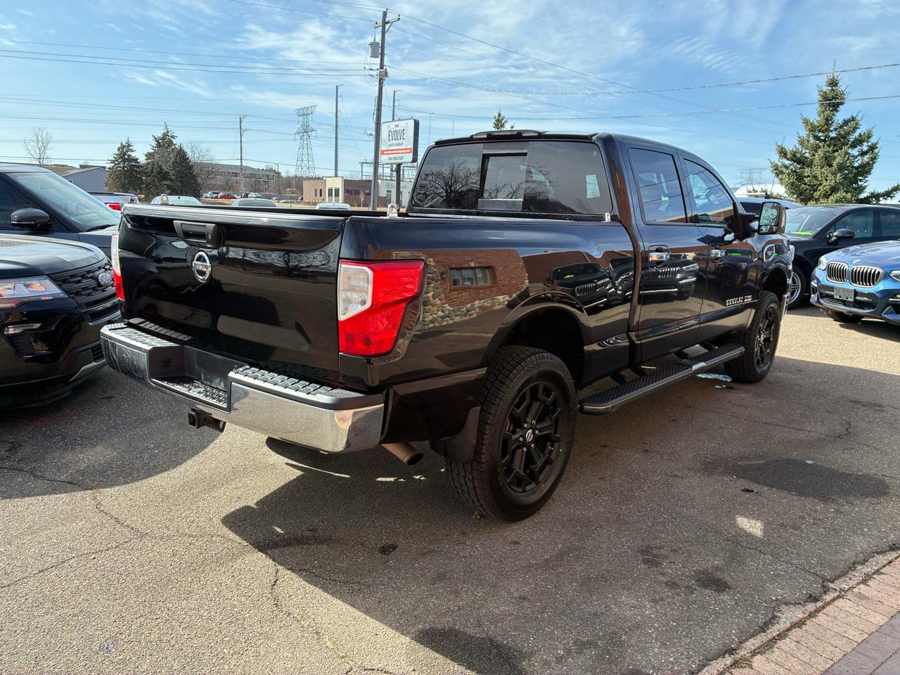 Nissan Titan XD S Crew Cab 4WD 2018