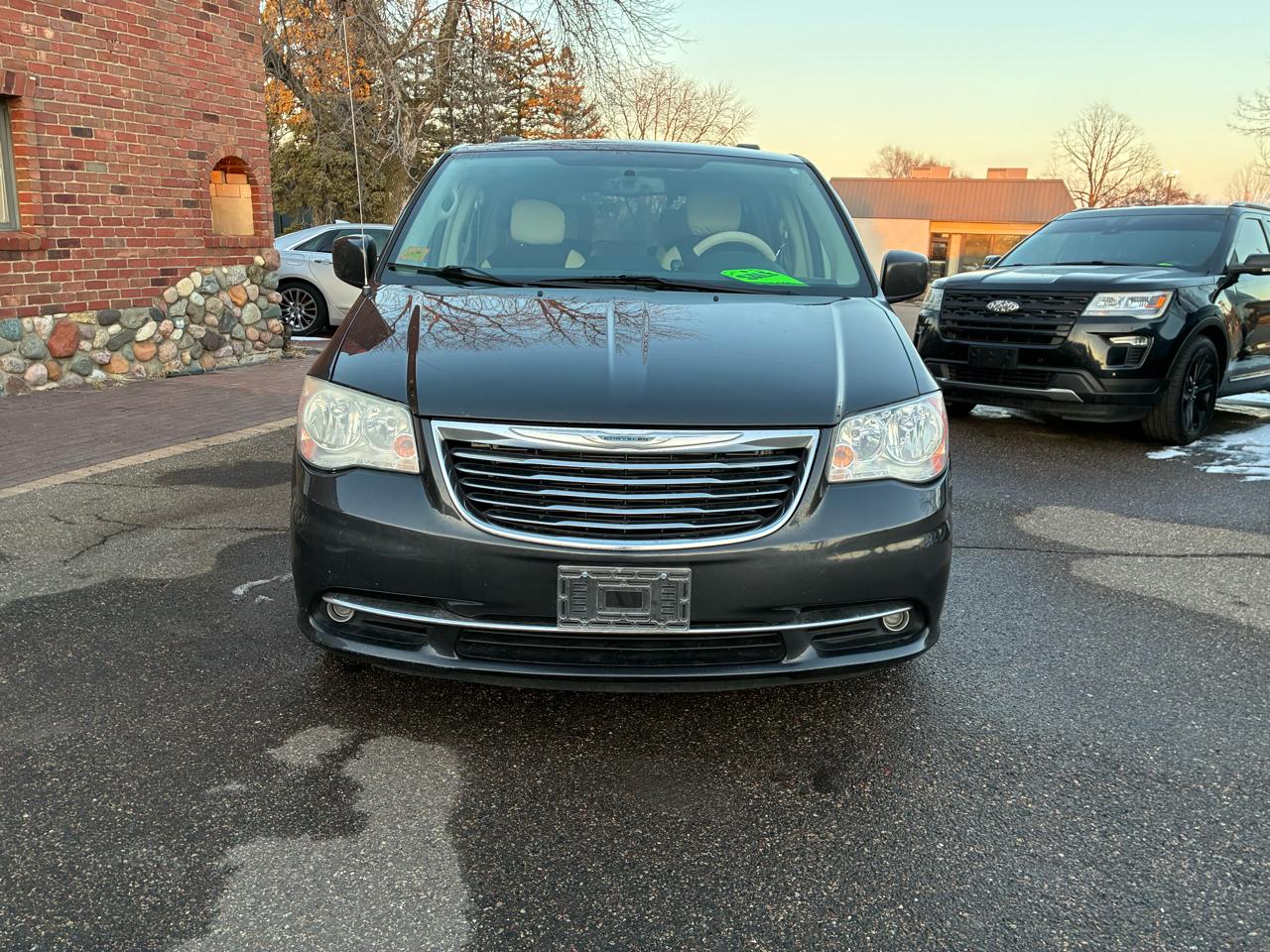 Chrysler Town & Country Touring 2012