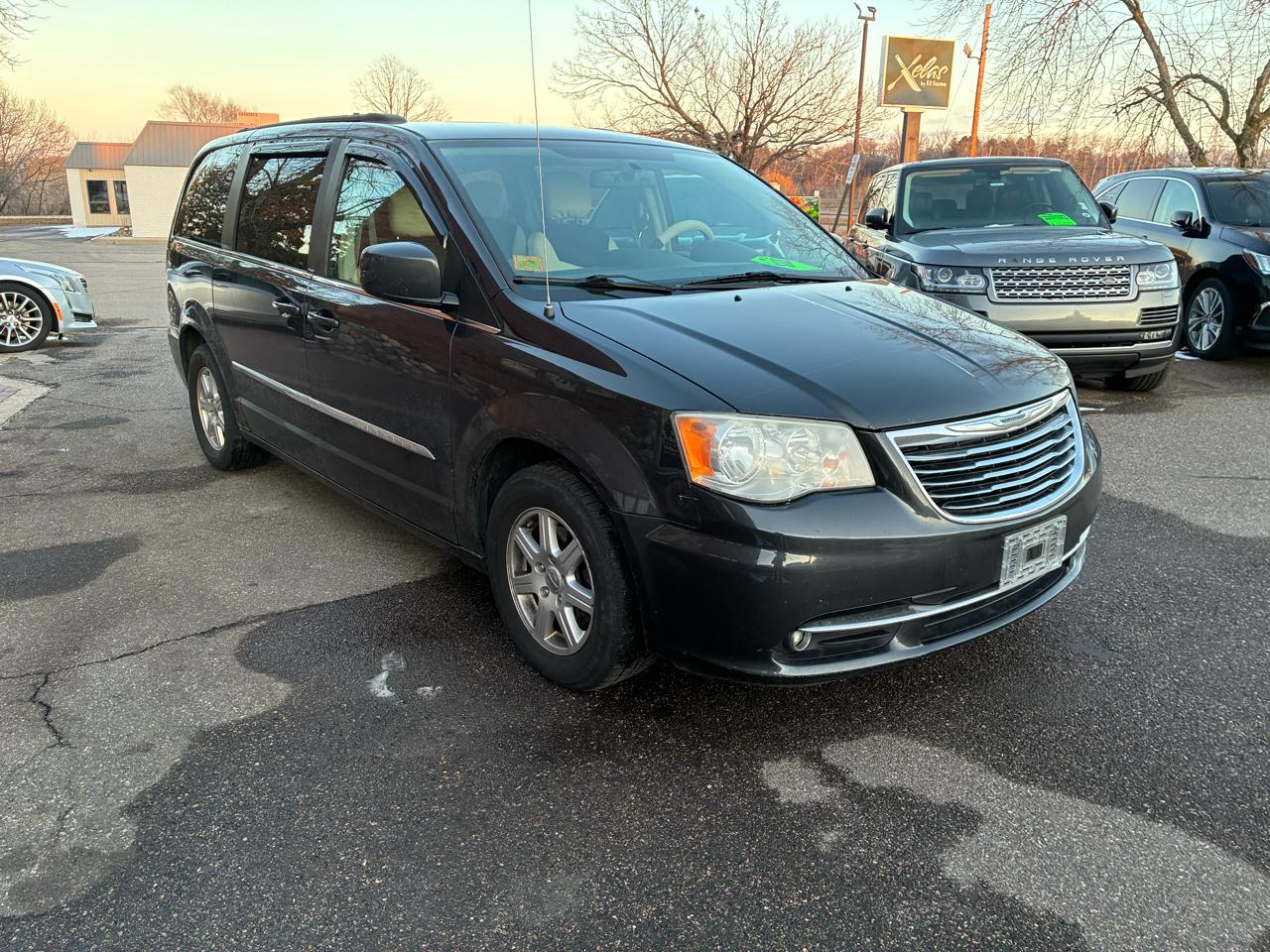 Chrysler Town & Country Touring 2012