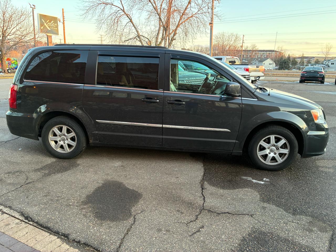 Chrysler Town & Country Touring 2012