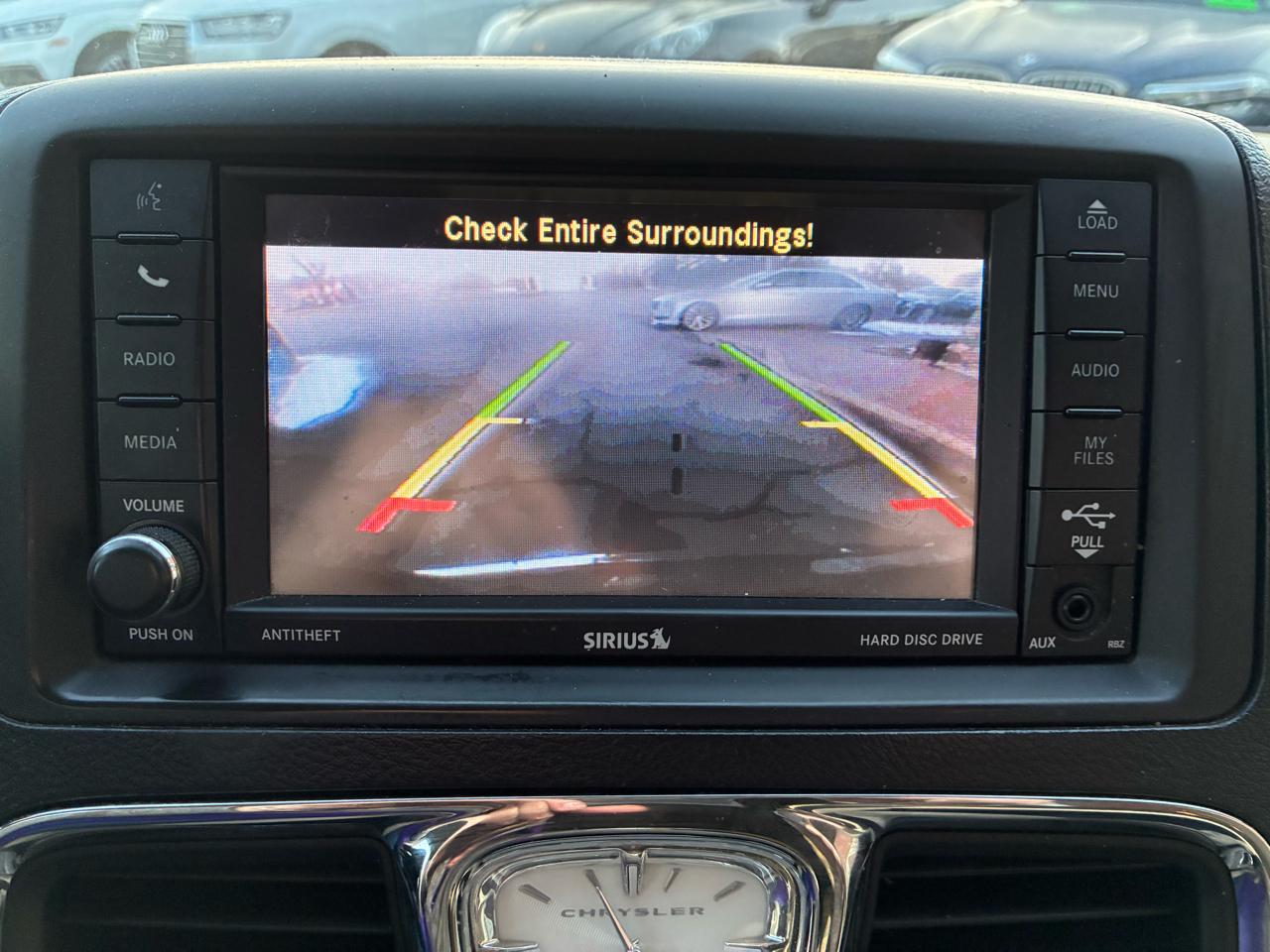 Chrysler Town & Country Touring 2012