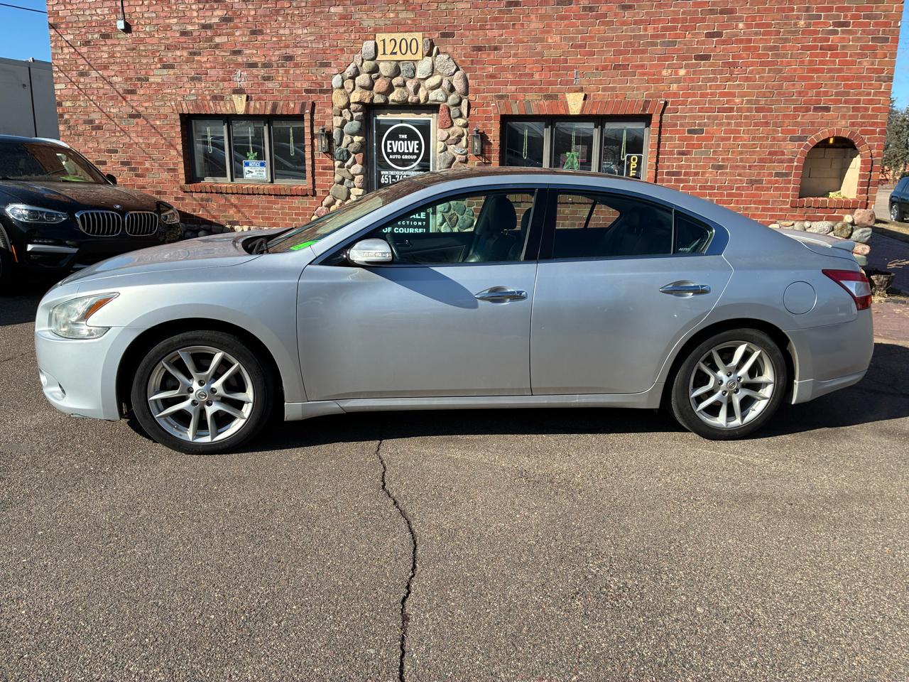 Nissan Maxima SV 2011