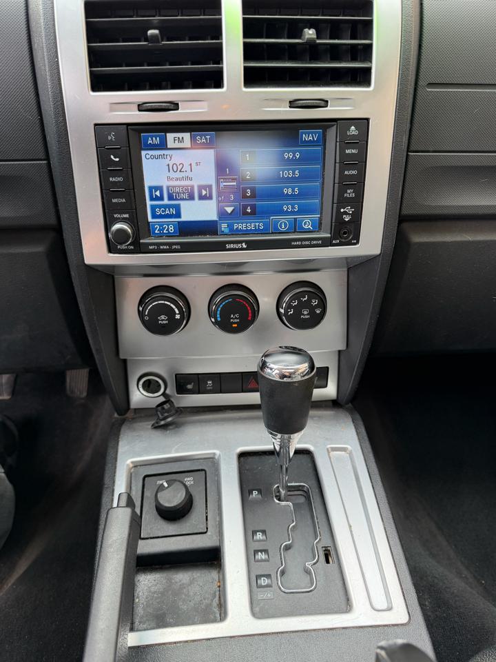 Dodge Nitro Shock 4WD 2011