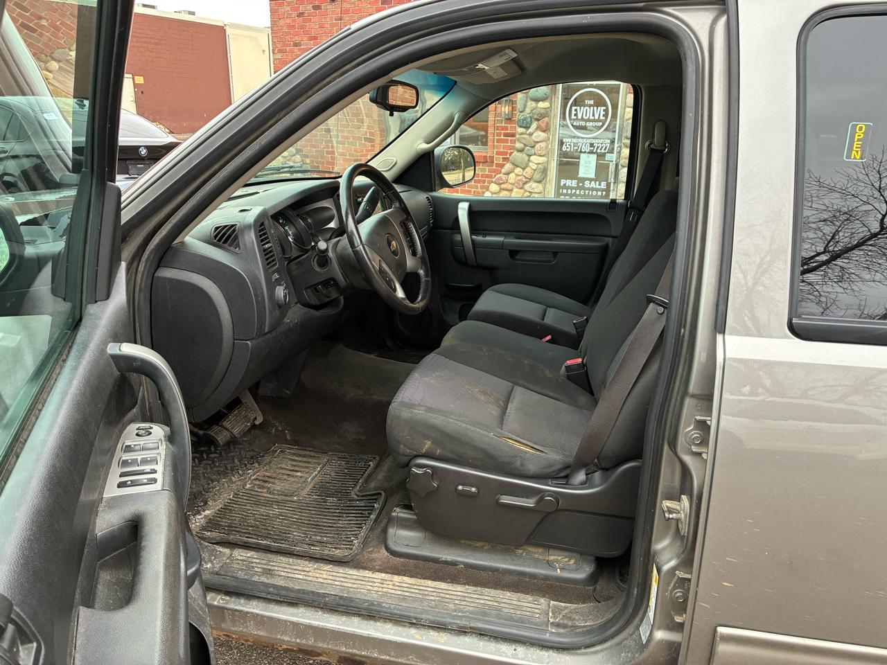 Chevrolet Silverado 1500 LT Crew Cab 4WD 2012