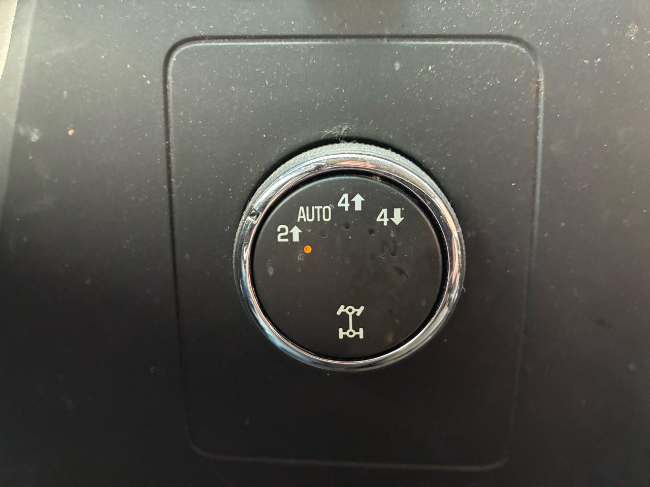 Chevrolet Silverado 1500 LT Crew Cab 4WD 2012