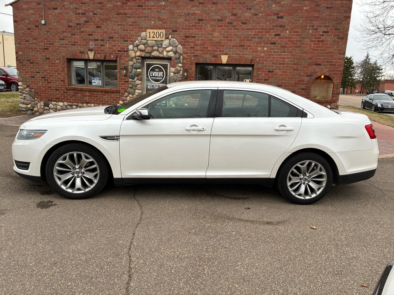 Ford Taurus Limited FWD 2014