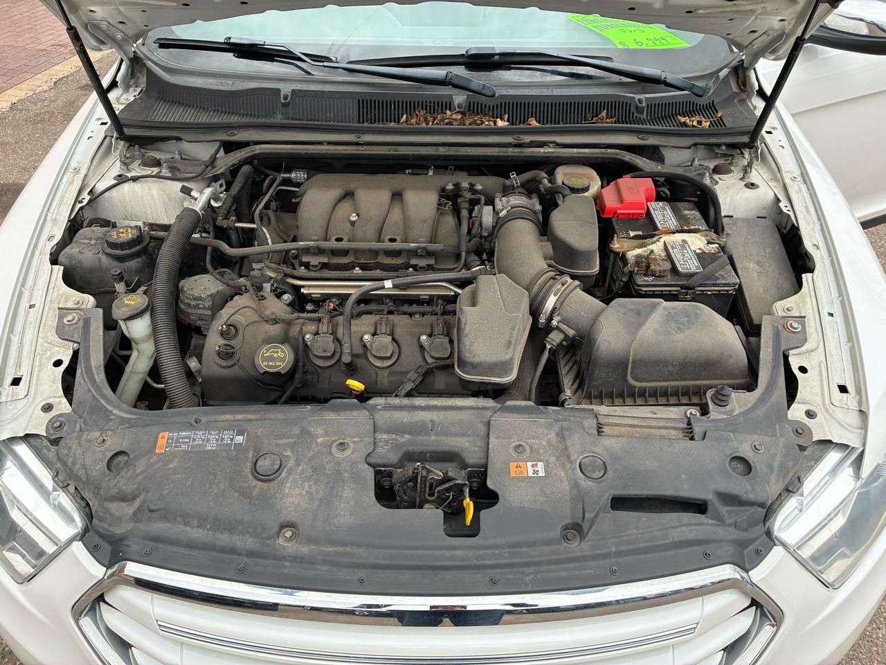 Ford Taurus Limited FWD 2014