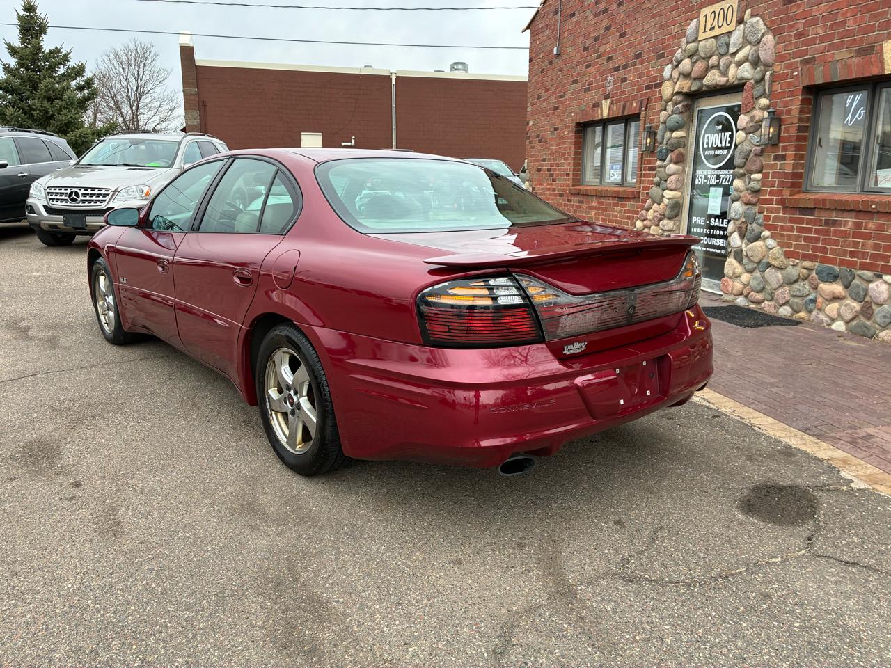 Pontiac Bonneville SLE 2003