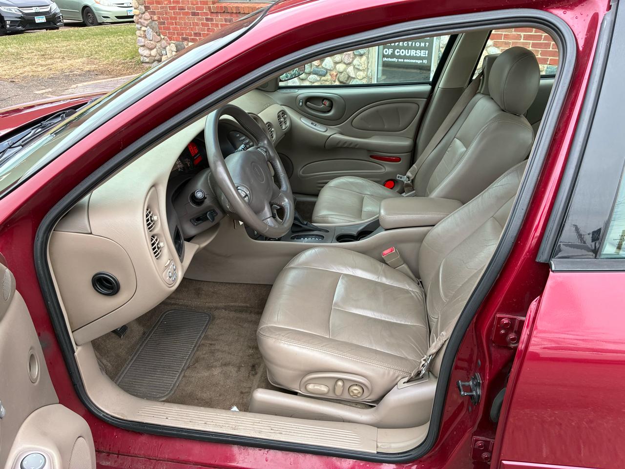 Pontiac Bonneville SLE 2003