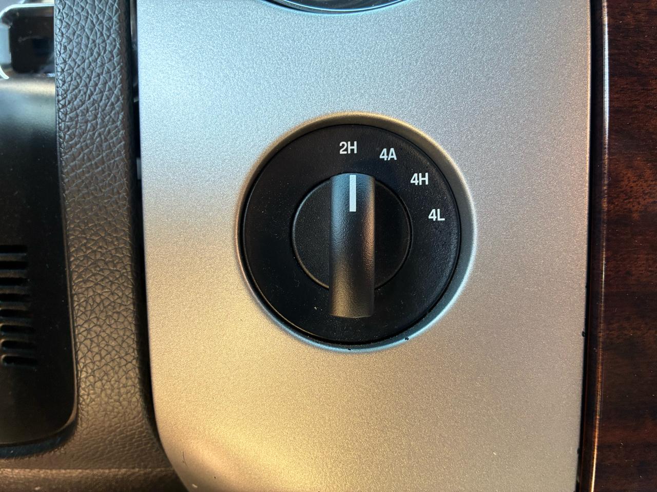 Ford Expedition EL Limited 4WD 2010