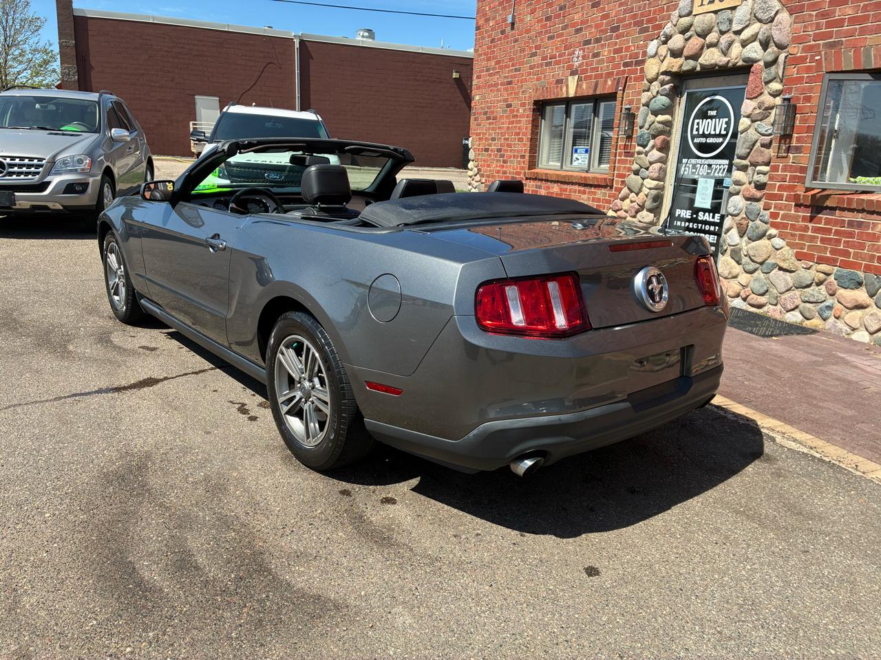 Ford Mustang V6 Convertible 2012