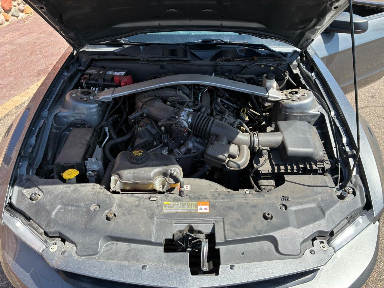 Ford Mustang V6 Convertible 2012