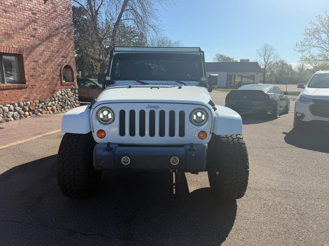 Jeep Wrangler Sahara 4WD 2013