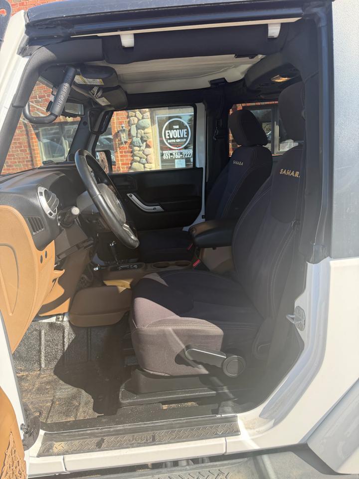 Jeep Wrangler Sahara 4WD 2013