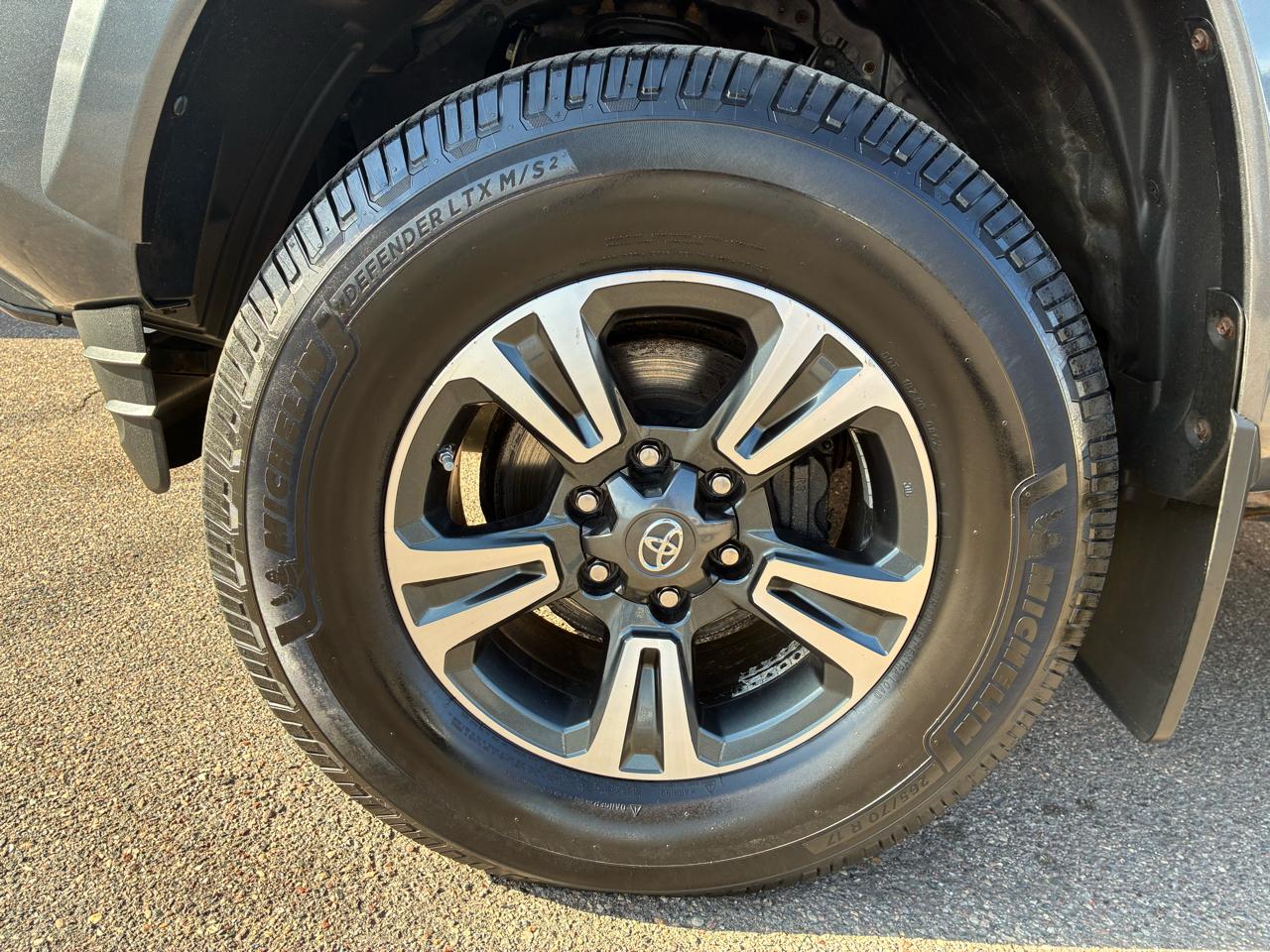 Toyota Tacoma TRD Sport Double Cab 4WD V6 2017