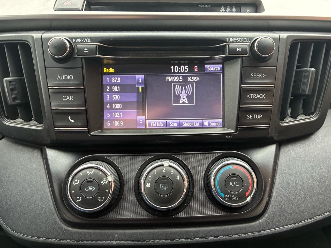 Toyota RAV4 LE FWD 2018