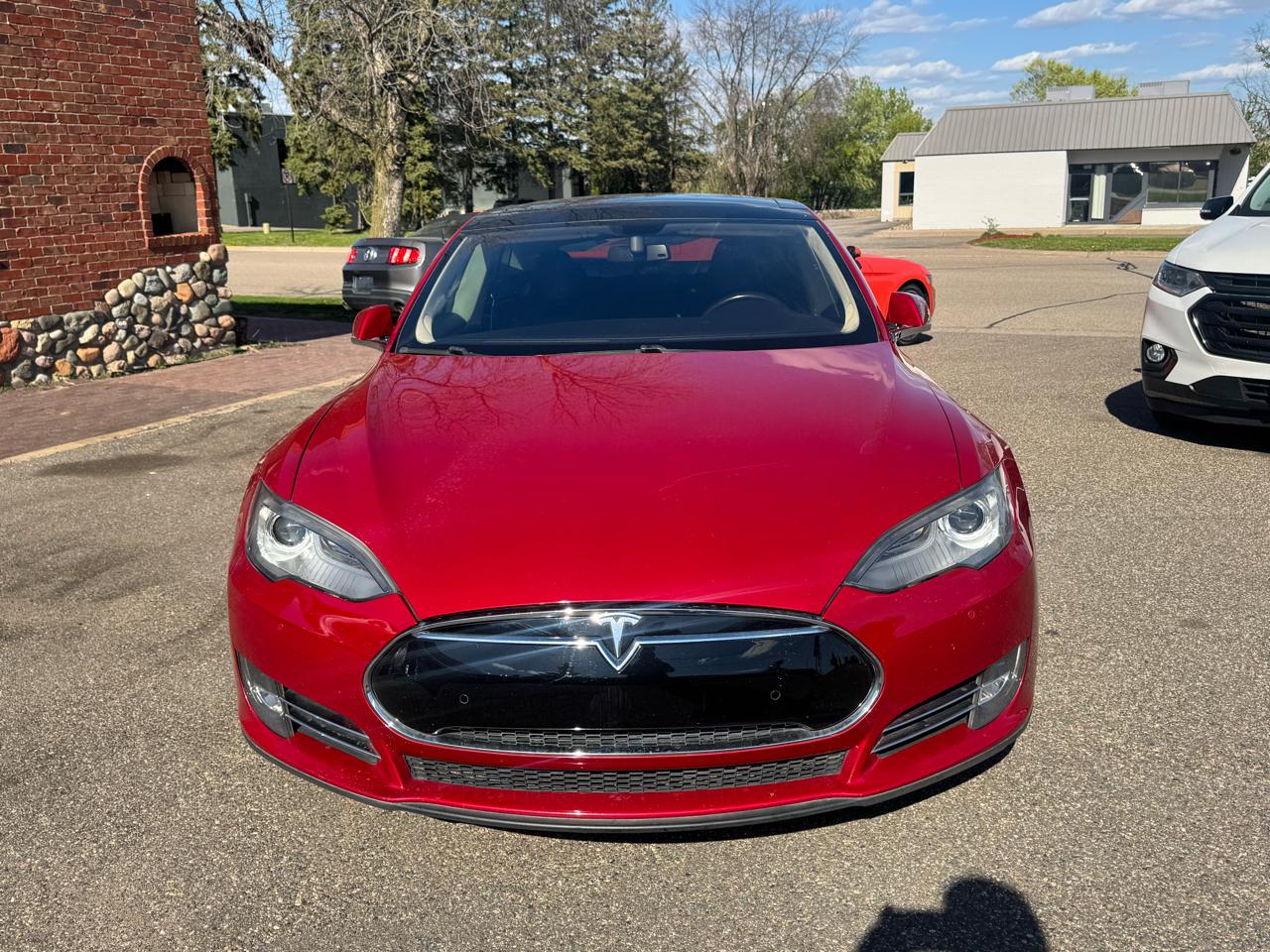 Tesla Model S Base 2014