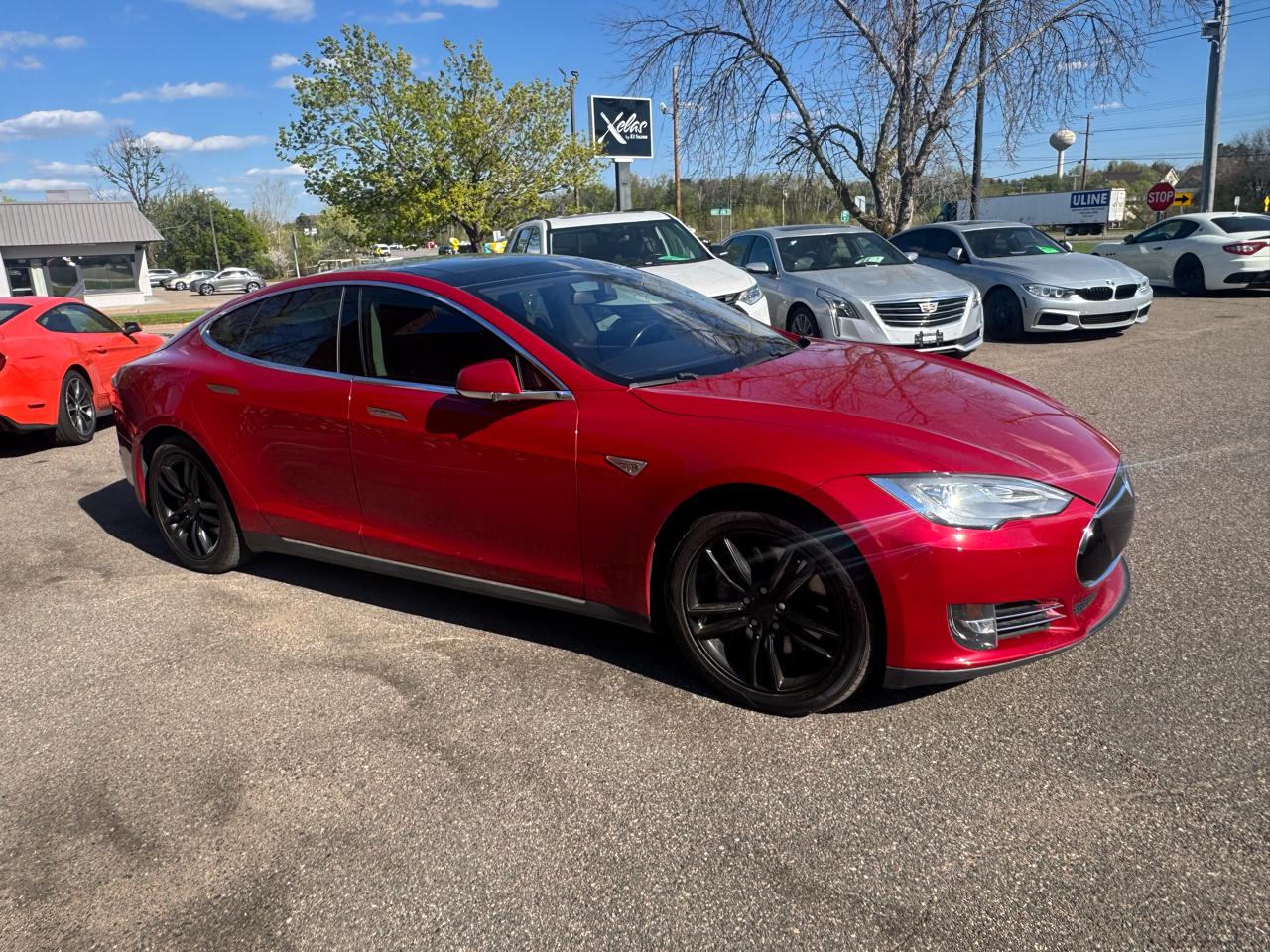 Tesla Model S Base 2014