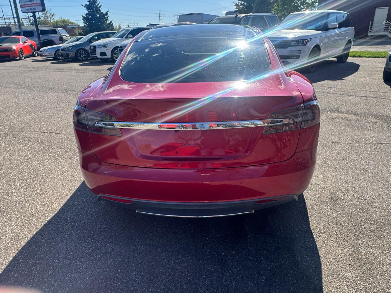 Tesla Model S Base 2014