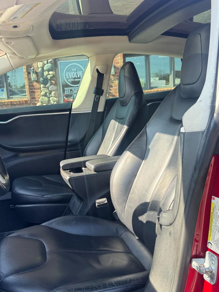 Tesla Model S Base 2014