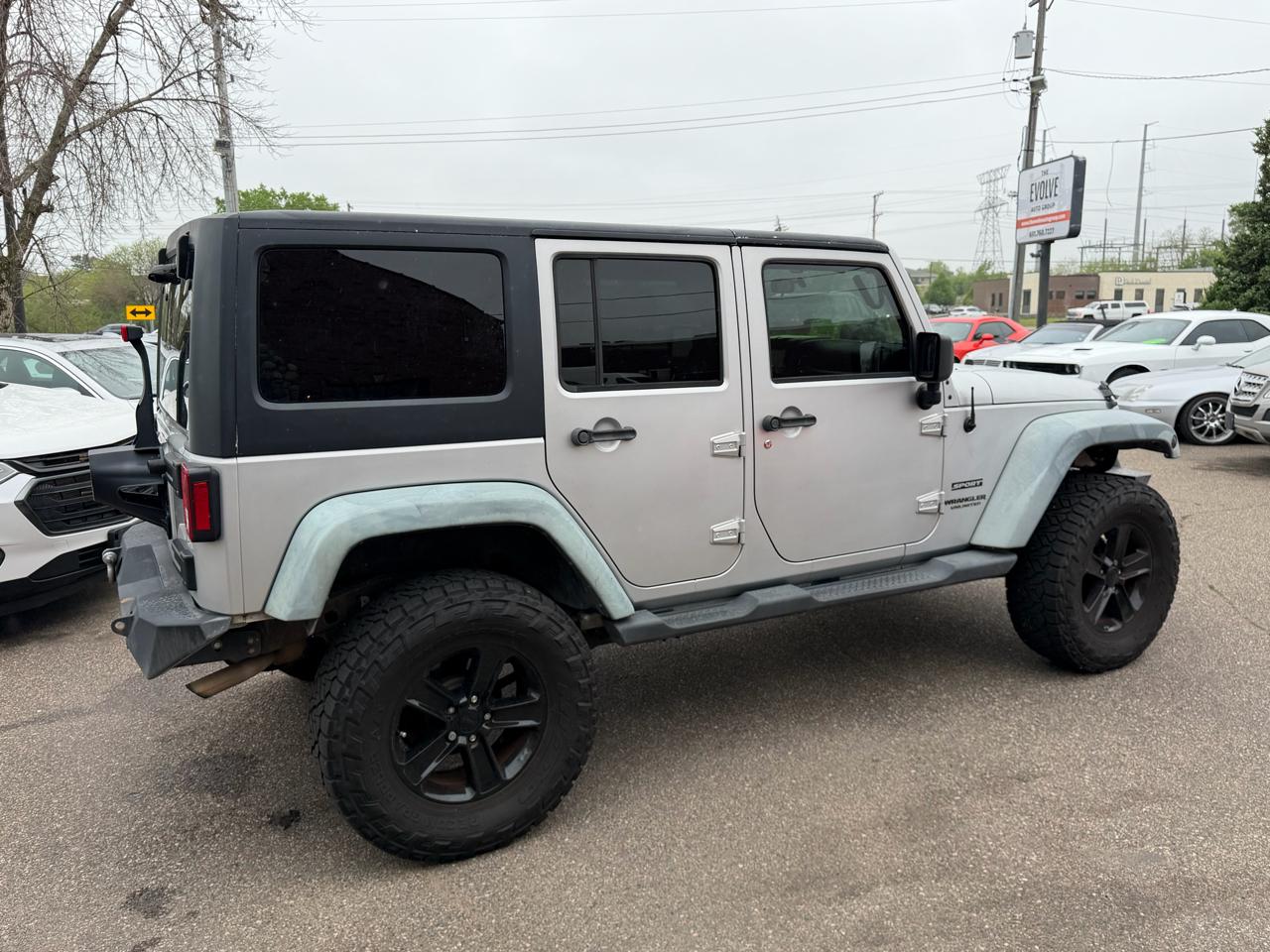 Jeep Wrangler Unlimited Sport 4WD 2011