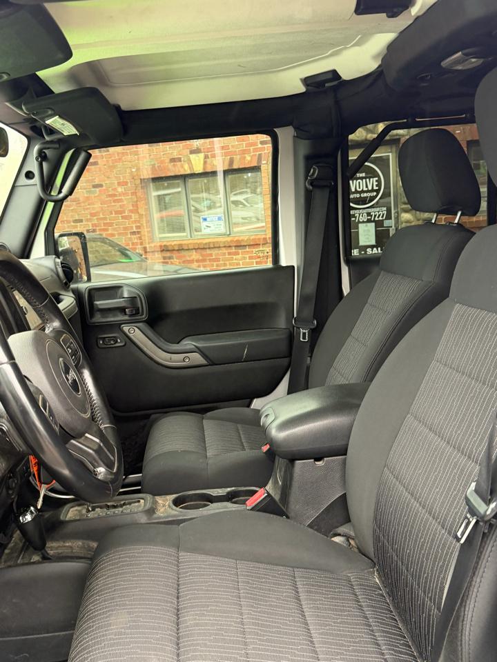 Jeep Wrangler Unlimited Sport 4WD 2011