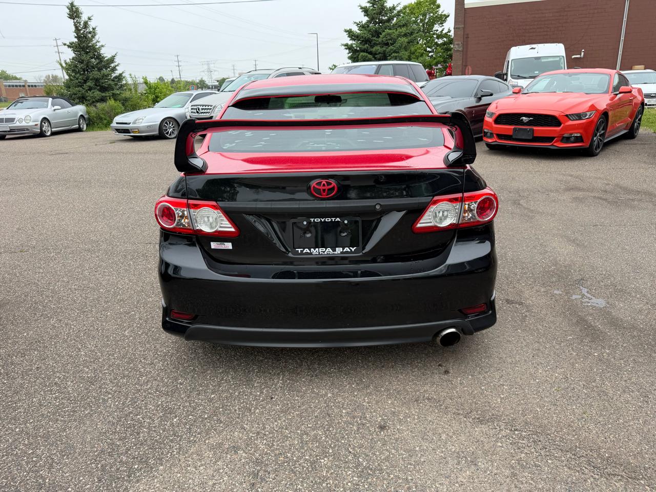 Toyota Corolla 4dr Sedan LE Auto 2012