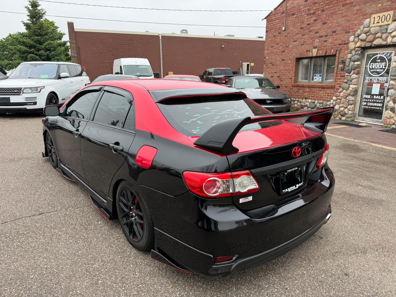 Toyota Corolla 4dr Sedan LE Auto 2012