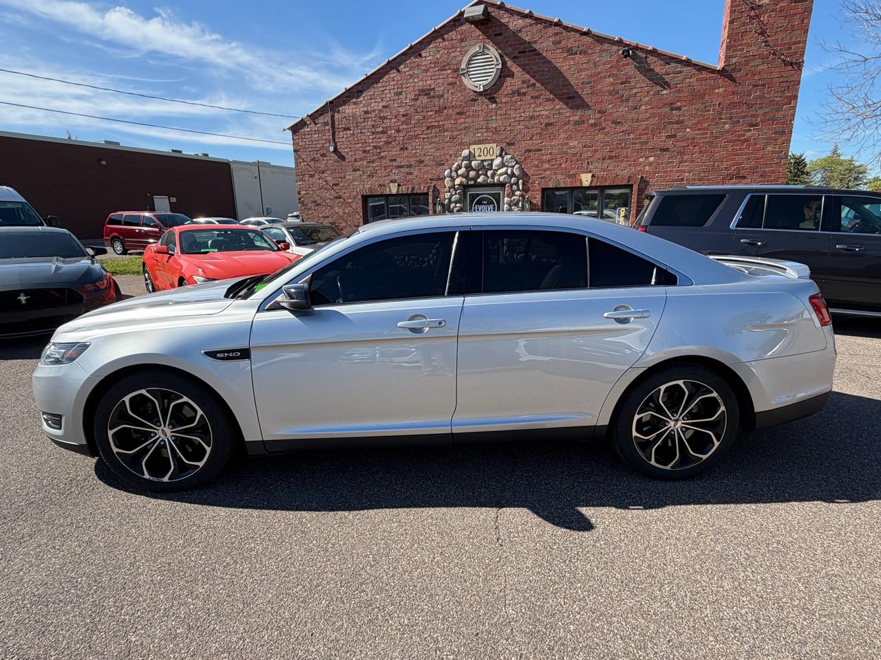 Ford Taurus SHO AWD 2016