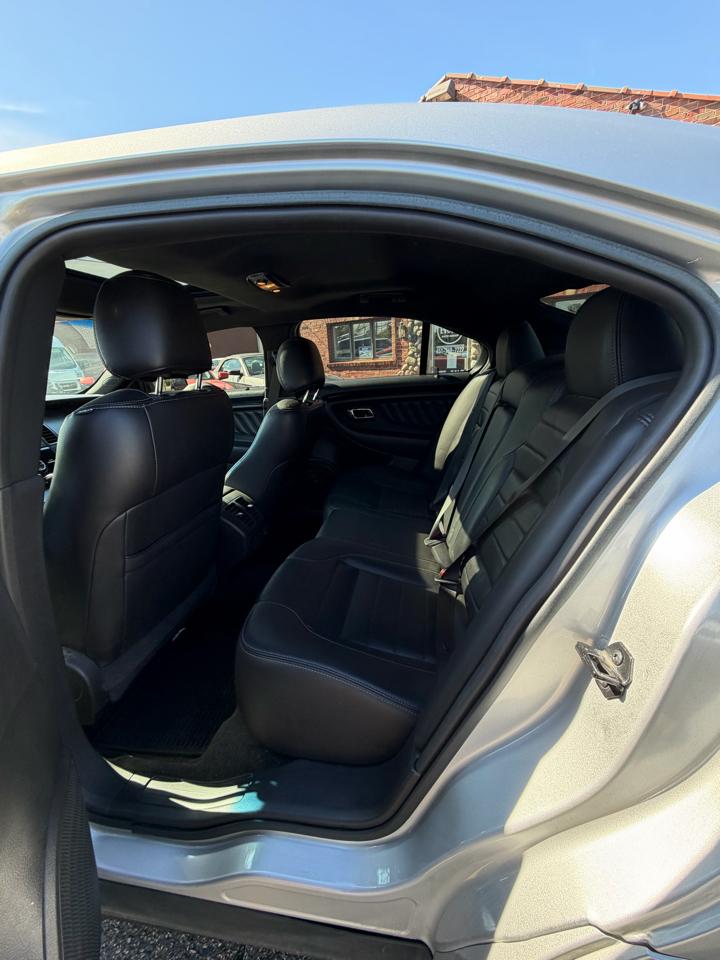 Ford Taurus SHO AWD 2016