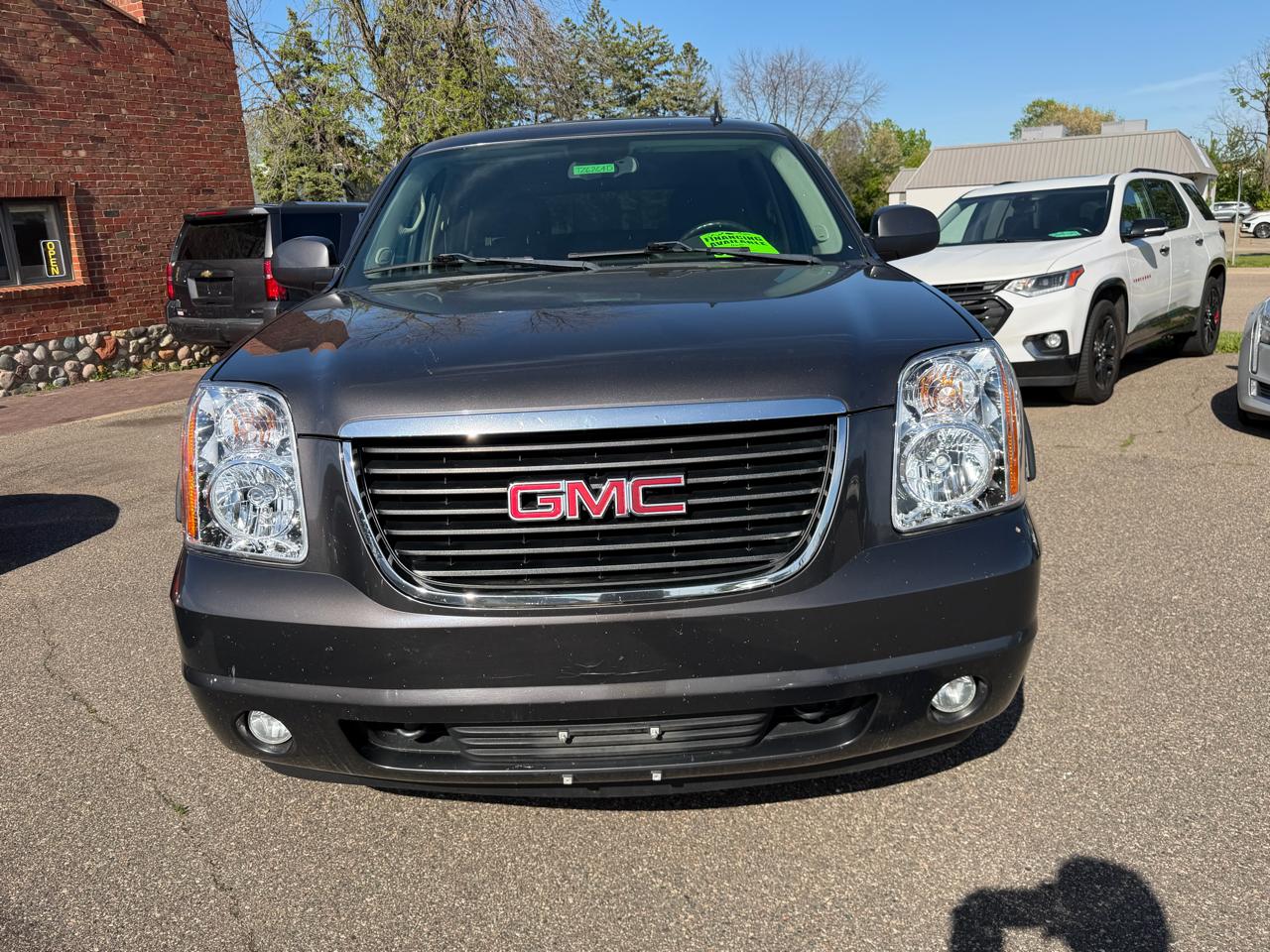 GMC Yukon SLE1 4WD 2011