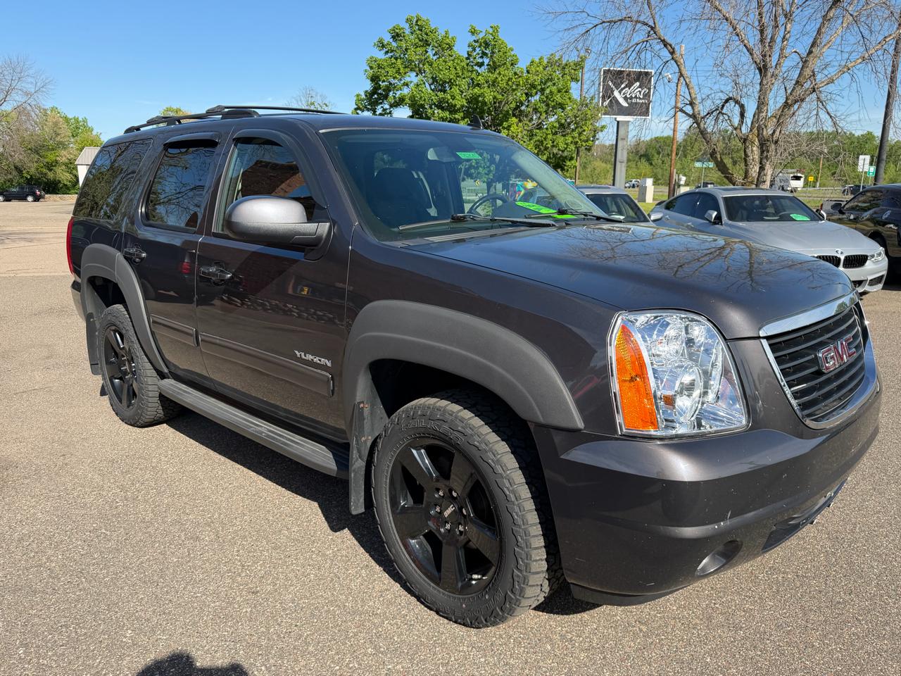 GMC Yukon SLE1 4WD 2011