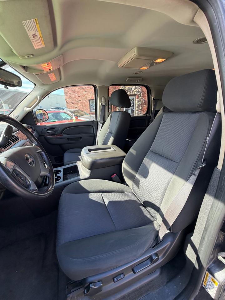 GMC Yukon SLE1 4WD 2011
