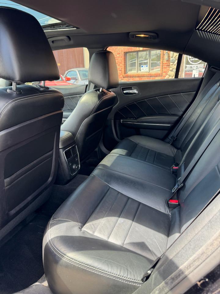 Dodge Charger R/T AWD 2011